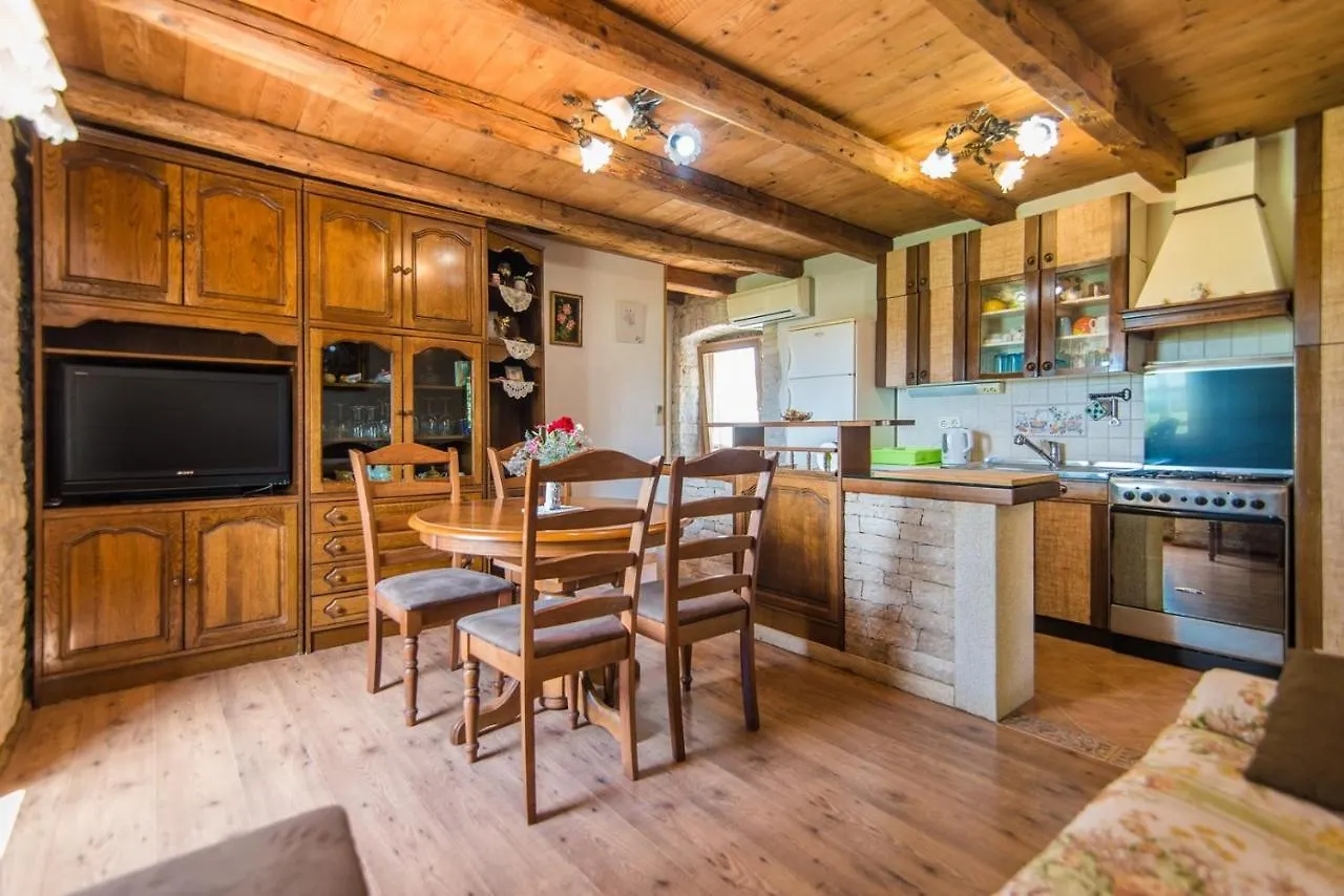 Apartment Nilda Valdi Sabadin Croatia
